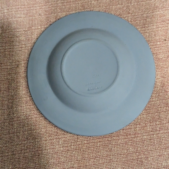 Vintage Wedgwood blue Jasper Ware ashtray - Picture 2 of 2